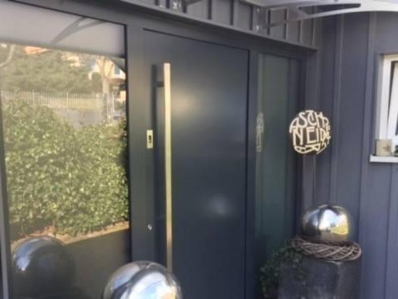 Aluminium Haustür PaXentrée mit 2 Seitenteilen und Fingerscan in Bad Harzburg